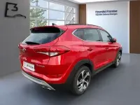 Gebraucht Hyundai Tucson Style 177 PS (130 kW) 2017 Rot SUV