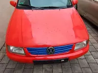 Brugt VW Polo Basis 60 HK (44 kW) 1999 Rød Sedan
