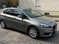 Gebraucht BMW 218 Active Tourer 136 PS (100 kW) 2016 Silber Van / Kleinbus