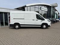Second-hand Maxus V90 148 CP (108 kW) 2024 Alb Van