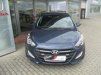 Gebraucht Hyundai i30 Trend 101 PS (74 kW) 2017 Blau Limousine