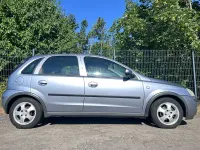 Gebraucht Opel Corsa 75 PS (55 kW) 2004 Silber Kleinwagen