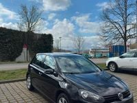 Gebraucht VW Golf VI 105 PS (77 kW) 2012 Schwarz Kleinwagen