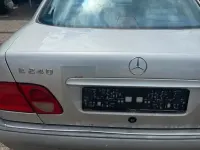 Gebraucht Mercedes E240 170 PS (125 kW) 1998 Silber Limousine