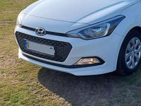 Gebraucht Hyundai i20 75 PS (55 kW) 2017 Weiß Limousine