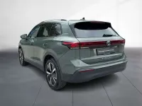 Neu VW Tiguan 150 PS (110 kW) 2026 Cipressinogrün metallic SUV