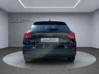 Używany Audi Q2 Basis 110 KM (80 kW) 2023 Czarny SUV