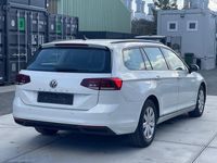 Gebraucht VW Passat 150 PS (110 kW) 2020 Weiß Kombi