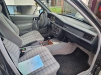 Gebraucht Mercedes 190 118 PS (86 kW) 1990 Grau Limousine