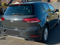 Gebraucht VW Golf VII 116 PS (85 kW) 2018 Grau Limousine