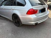 Gebraucht BMW 318 143 PS (105 kW) 2009 Silber Kombi
