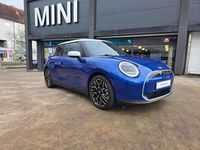 Gebraucht Mini Cooper SE 160 kW (218 PS) 2024 Blazing blue Kleinwagen