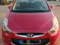 Gebraucht Hyundai ix20 90 PS (66 kW) 2013 Rot Kleinwagen