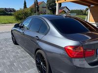 Gebraucht BMW 320 184 PS (135 kW) 2012 Grau Limousine