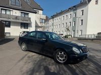 Gebraucht Mercedes E220 150 PS (110 kW) 2002 Schwarz Limousine