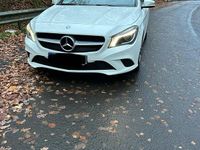 Gebraucht Mercedes CLA180 122 PS (89 kW) 2015 Weiß Limousine