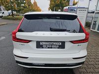 Gebraucht Volvo V60 Plus 197 PS (144 kW) 2024 Weiß Kombi