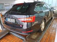 Gebraucht Skoda Superb Ambition 150 PS (110 kW) 2023 Schwarzmagic perleffekt Kombi