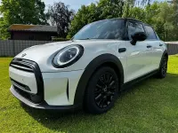 Gebraucht Mini Cooper Classic 136 PS (100 kW) 2023 Weiß Kleinwagen