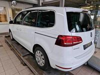 Gebraucht VW Sharan Comfortline 150 PS (110 kW) 2021 Pure white Van / Kleinbus