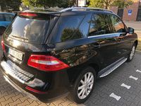 Gebraucht Mercedes ML250 204 PS (150 kW) 2013 Schwarz SUV
