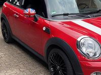 Gebraucht Mini Cooper 122 PS (89 kW) 2010 Rot Kleinwagen
