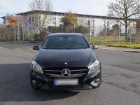 Gebraucht Mercedes A180 122 PS (89 kW) 2014 Schwarz Limousine