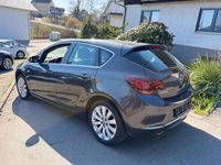 Gebraucht Opel Astra Exklusiv 140 PS (102 kW) 2014 Grau Limousine