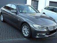 Gebraucht BMW 318 143 PS (105 kW) 2012 Braun Limousine