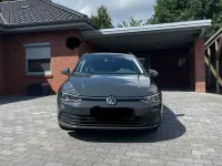 Gebraucht VW Golf VIII Life 116 PS (85 kW) 2022 Grau Kombi