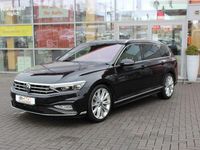 Gebraucht VW Passat R-line 200 PS (147 kW) 2022 Deep black perleff. (metallic) Kombi