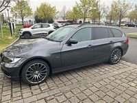Gebraucht BMW 325 218 PS (160 kW) 2007 Grau Kombi