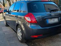 Gebraucht Kia Ceed 80 PS (58 kW) 2010 Grau Kleinwagen