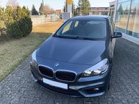 Gebraucht BMW 218 Advantage 136 PS (100 kW) 2015 Mineralgrau Kombi