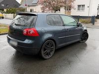 Gebraucht VW Golf V 105 PS (77 kW) 2004 Blau Kleinwagen