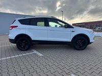 Gebraucht Ford Kuga Trend 150 PS (110 kW) 2016 Weiß SUV