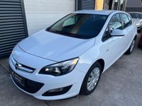 Gebraucht Opel Astra 116 PS (85 kW) 2014 Weiß Limousine