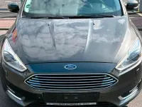 Usado Ford Focus 150 CV (110 kW) 2015 Gris Familiar