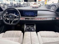 Gebraucht BMW 760 571 PS (419 kW) 2024 Tansanitblau ii metallic Limousine