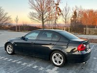 Gebraucht BMW 320 170 PS (125 kW) 2008 Schwarz Limousine