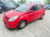 Gebraucht Hyundai i20 Edition 77 PS (56 kW) 2011 Rot Kleinwagen