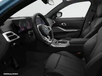 Gebraucht BMW 330e Comfort Edition 292 PS (214 kW) 2025 Kombi