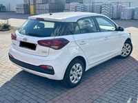 Gebraucht Hyundai i20 Select 84 PS (61 kW) 2021 Weiß Kleinwagen