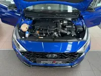 Gebraucht Hyundai i20 Intro Edition 101 PS (74 kW) 2021 Intense blue/ black / met Kleinwagen