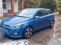 Gebraucht Hyundai i20 100 PS (73 kW) 2019 Blau Kleinwagen