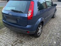 Gebraucht Ford Fiesta 70 PS (51 kW) 2005 Blau Kleinwagen