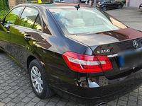 Gebraucht Mercedes E250 205 PS (150 kW) 2011 Braun Limousine