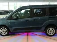 Gebraucht Ford Tourneo Connect 101 PS (74 kW) 2019 Blau Van / Kleinbus
