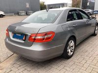 Gebraucht Mercedes E220 Avantgarde 170 PS (125 kW) 2011 Grau Limousine