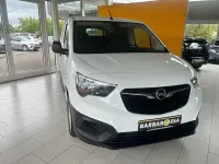 Używany Opel Combo Edition 102 KM (75 kW) 2022 Biały Minivan